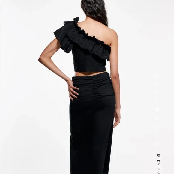 Zara Asymmetric black top - Picture 4 of 6
